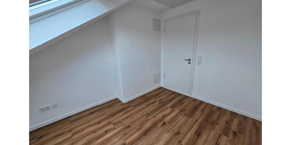 Dachgeschoßwohnung Langgöns - 3 Zimmer, 80 m&sup2;, 1.100&euro; | Angebot:26192160