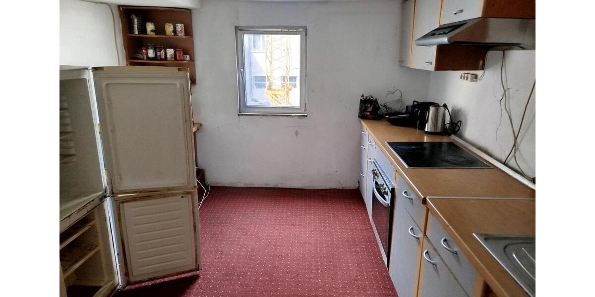 Wohnen auf Zeit Geldersheim - 8 Zimmer, 150 m&sup2;, 350&euro; | Angebot:26303500