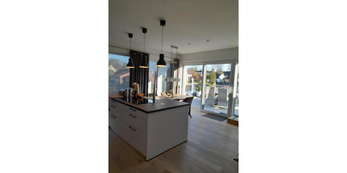 Einfamilienhaus Bad Segeberg - 3 Zimmer, 110 m&sup2;, 1.300&euro; | Angebot:25640373