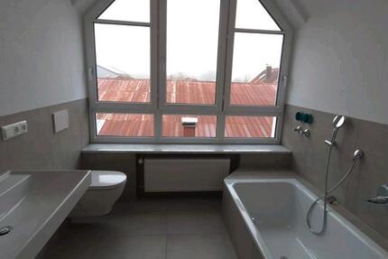 Frisch renovierte 4 Zimmer DG-Wohnung in Röhrmoos-Großinzemoos 4 zimmer