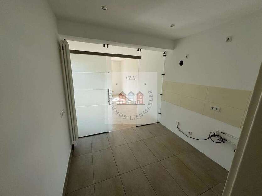 Wohnung zum Mieten in Zwickau 275 € 39.29 m²