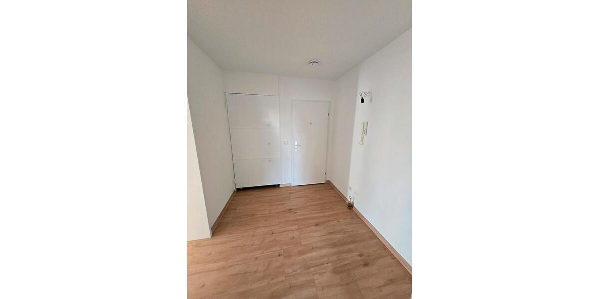 Helle renovierte 3-Zimmer-Wohnung mit Balkon 3 zimmer