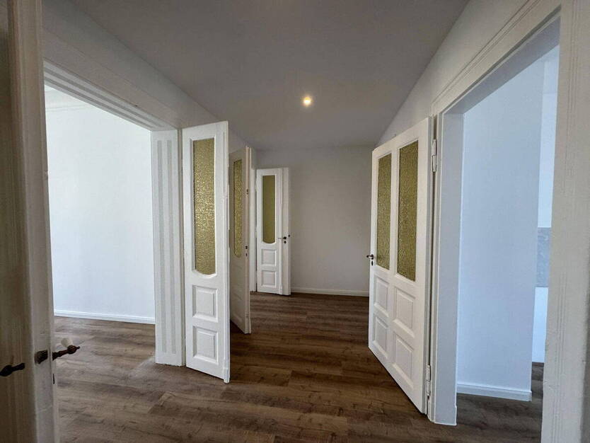 Noch verfügbar - Stilvolle 4-Zimmer-Altbauwohnung - Erstbezug nach hochwertiger Sanierung 4 zimmer