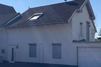 Haus Alzey - 5 Zimmer, 120 m&sup2;, 1.700&euro; | Angebot:26549785
