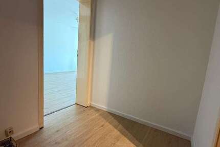 Wohnung Rösrath - 1 Zimmer, 33 m&sup2;, 350&euro; | Angebot:26738374