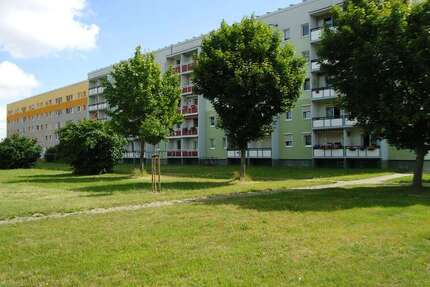 Wohnung Calbe - 2 Zimmer, 40 m&sup2;, 210&euro; | Angebot:27187691