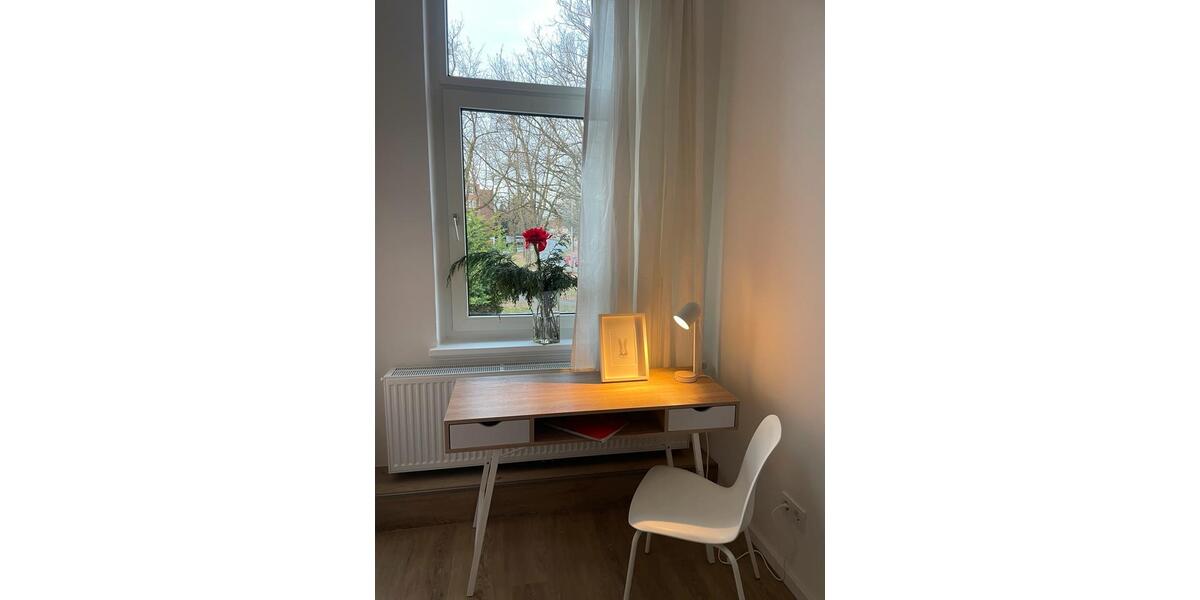 Wohnen auf Zeit Delmenhorst - 3 Zimmer, 90 m&sup2;, 200&euro; | Angebot:24741023