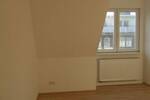 zentral gelegene 2-Zimmer-Wohnung im DG