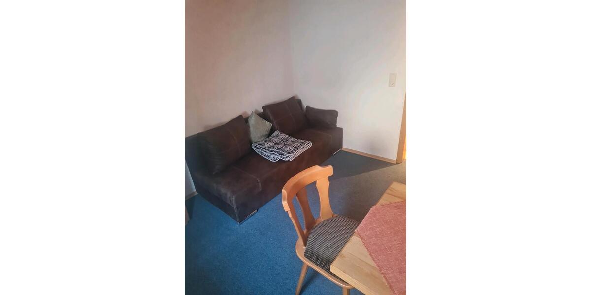 Etagenwohnung Hildburghausen - 2 Zimmer, 32 m&sup2;, 25&euro; | Angebot:19721414
