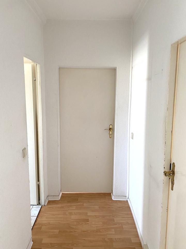 Alle Räume sind mit modernem CV-Belag in Laminatoptik ausgestattet. 3 zimmer