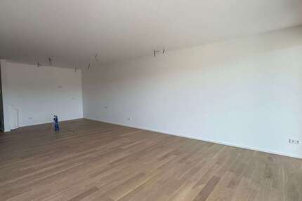 Wohnung Esslingen am Neckar - 2 Zimmer, 88 m&sup2;, 1.975&euro; | Angebot:26731270