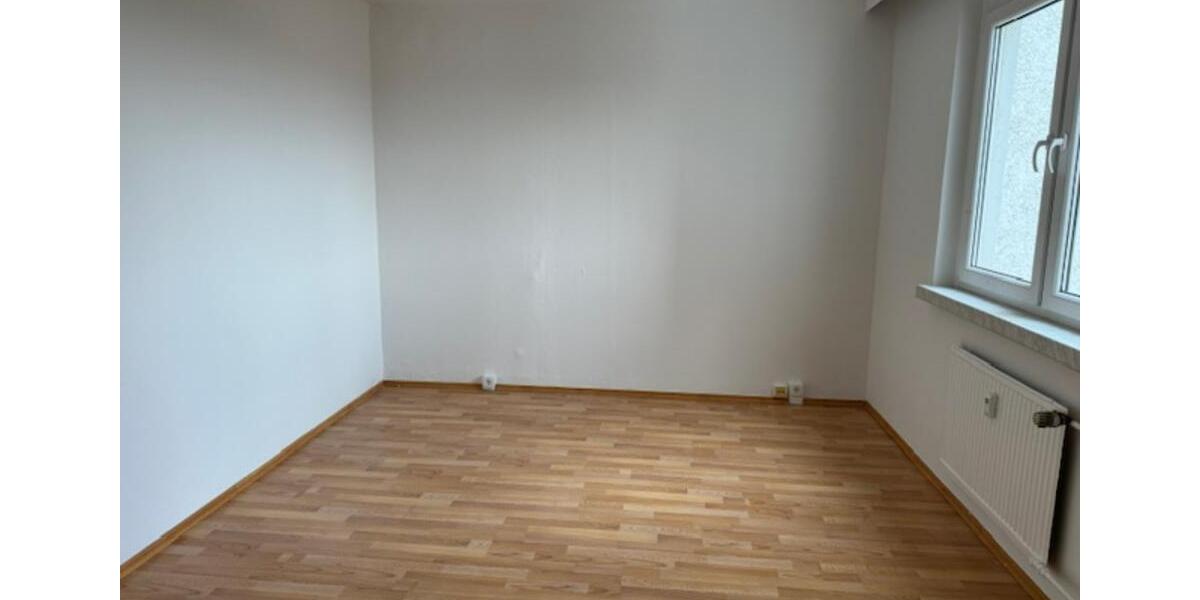 Etagenwohnung Staßfurt - 4 Zimmer, 80 m&sup2;, 440&euro; | Angebot:17732122