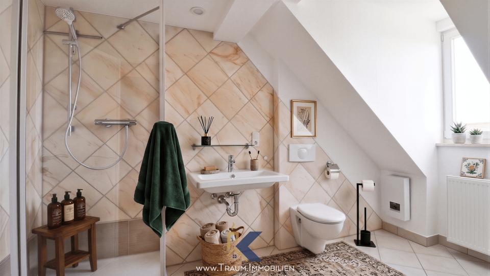 Dachgeschoßwohnung Mühlhausen (Thüringen) - 3 Zimmer, 114 m&sup2;, 855&euro; | Angebot:26556635