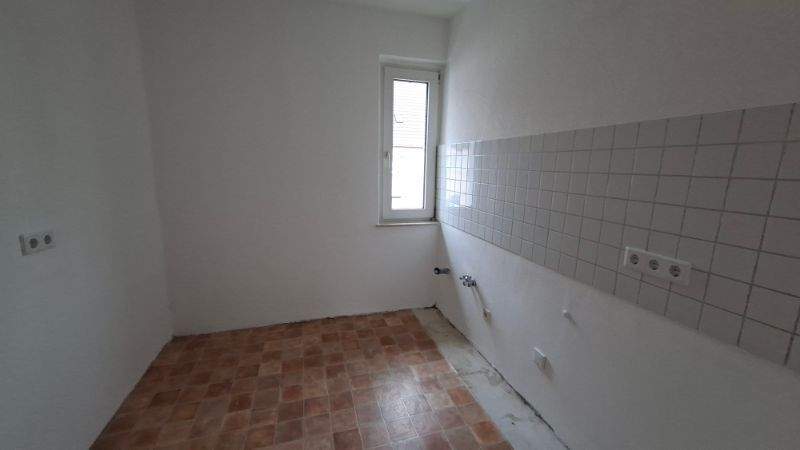 Günstige Singlewohnung zentral gelegen - kurzfristig beziehbar - 