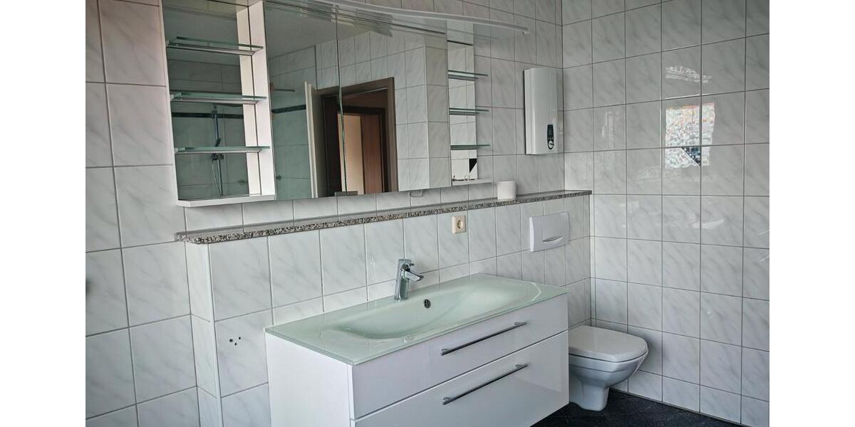 Erdgeschoßwohnung Neuhausen ob Eck - 3.5 Zimmer, 105 m&sup2;, 1.050&euro; | Angebot:26020876