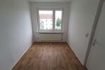 Gerade in Renovierung für Sie - Helle 4-Raum-Wohnung mit Balkon - Stellplatz möglich