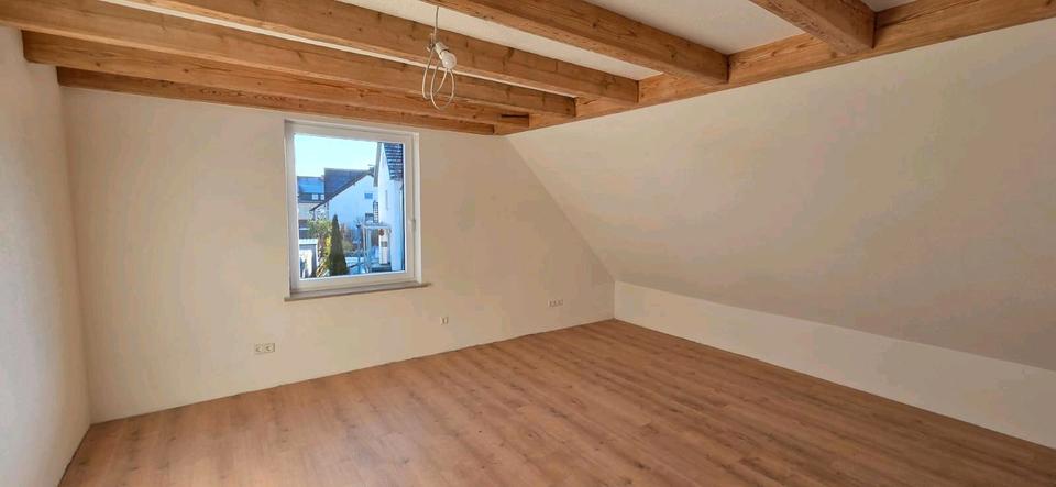 Dachgeschoßwohnung Rainau - 4 Zimmer, 112 m&sup2;, 1.250&euro; | Angebot:24469054