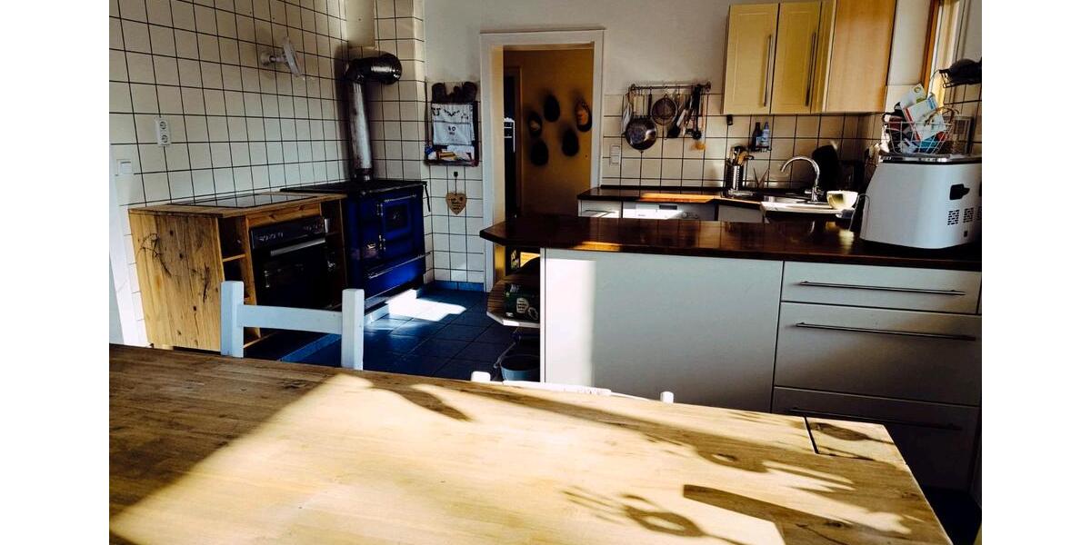 Einfamilienhaus Windhagen - 7 Zimmer, 180 m&sup2;, 1.600&euro; | Angebot:25424853