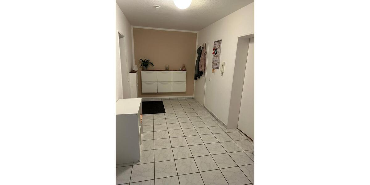 Etagenwohnung Idstein - 3 Zimmer, 93 m&sup2;, 770&euro; | Angebot:26461831