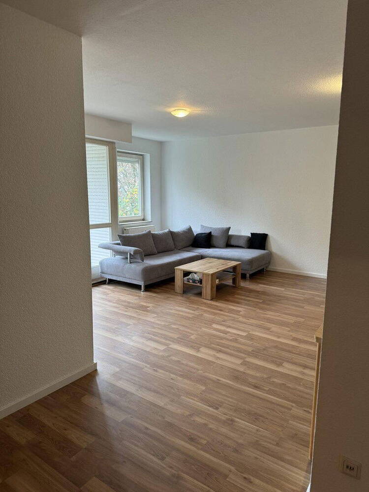 Helle, gepflegte 2-Zimmer-Wohnung mit Balkon und separater Einbauküche in Heilbronn - Sontheim