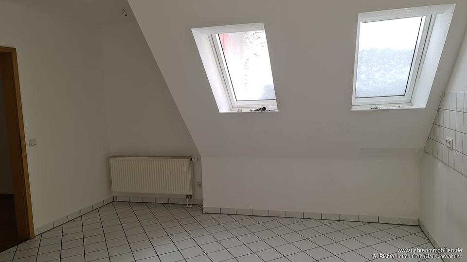 Dachgeschoßwohnung Freiberg - 3 Zimmer, 100 m&sup2;, 639&euro; | Angebot:23702559