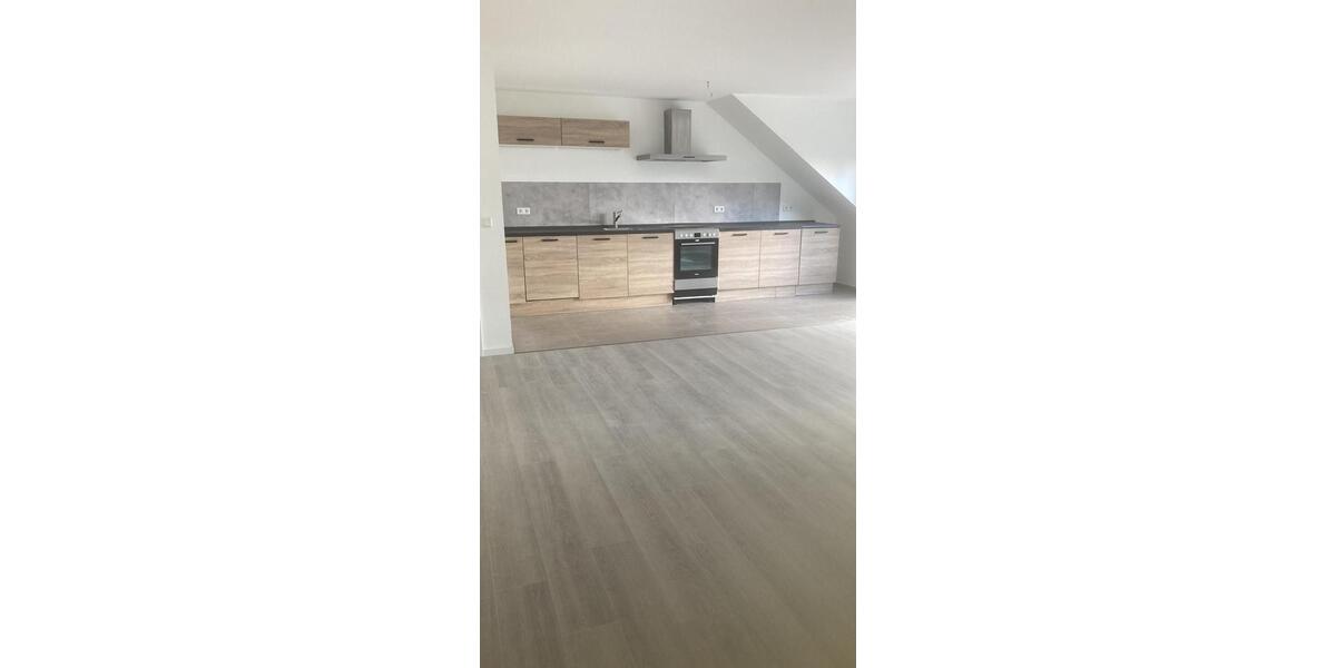 Dachgeschoßwohnung Idar-Oberstein Oberstein - 4 Zimmer, 110 m&sup2;, 1.300&euro; | Angebot:26688043