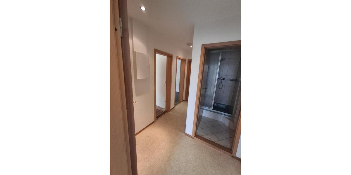 Etagenwohnung Bischofswerda - 3 Zimmer, 55 m&sup2;, 308&euro; | Angebot:25943905