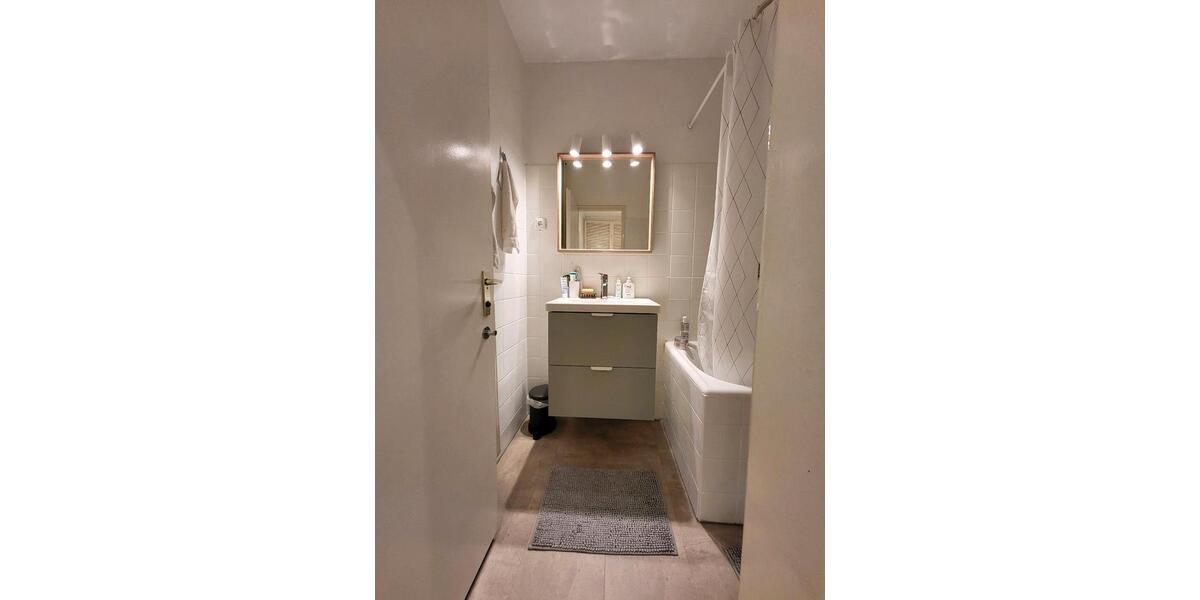 Etagenwohnung Berlin Charlottenburg-Wilmersdorf - 1 Zimmer, 42 m&sup2;, 1.249&euro; | Angebot:26662575