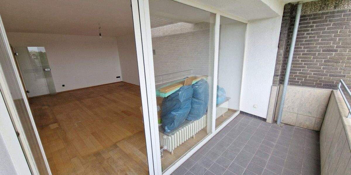 Komfortables Wohnen: Balkon, Tiefgarage, Pool & Sauna in Duisburg 3 zimmer