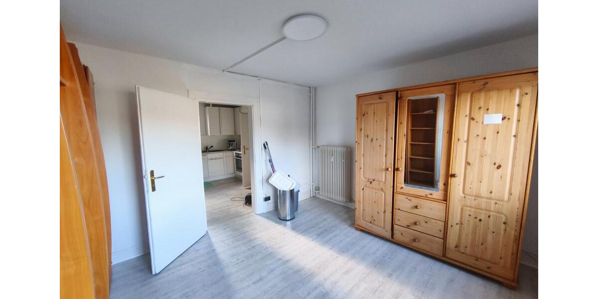 Etagenwohnung Waldbröl - 8 Zimmer, 220 m&sup2;, 1.200&euro; | Angebot:25253043
