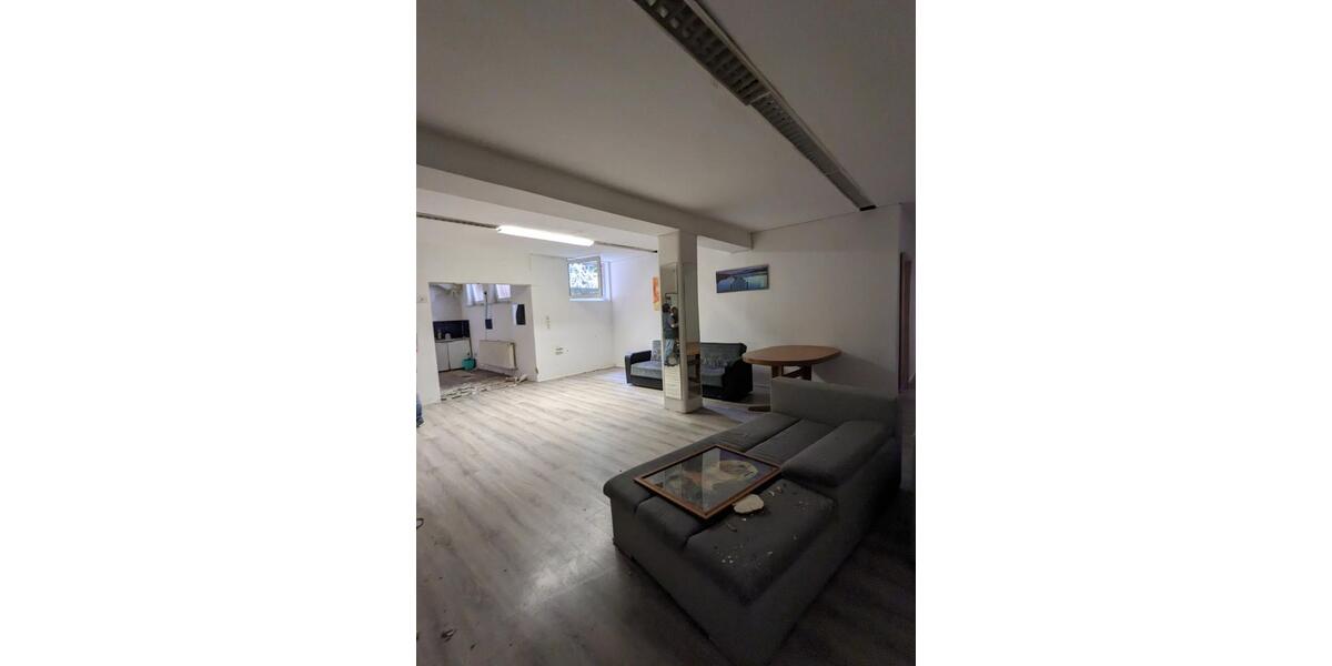Etagenwohnung Bruchsal - 4 Zimmer, 100 m&sup2;, 400&euro; | Angebot:24702855