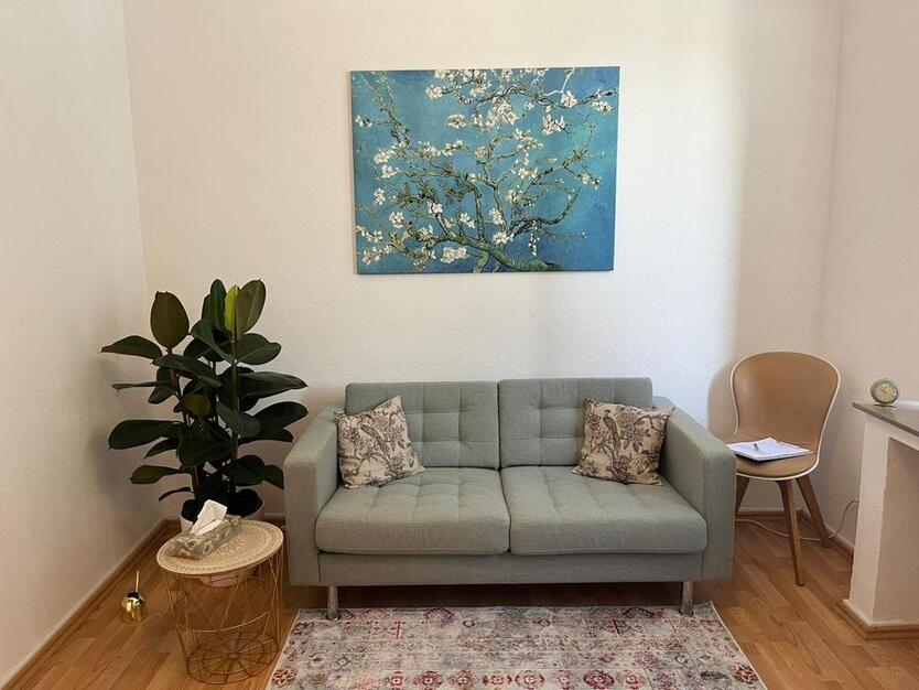 Wunderschöner, ruhiger Praxisraum (15 qm) in Sülz ab sofort zimmer