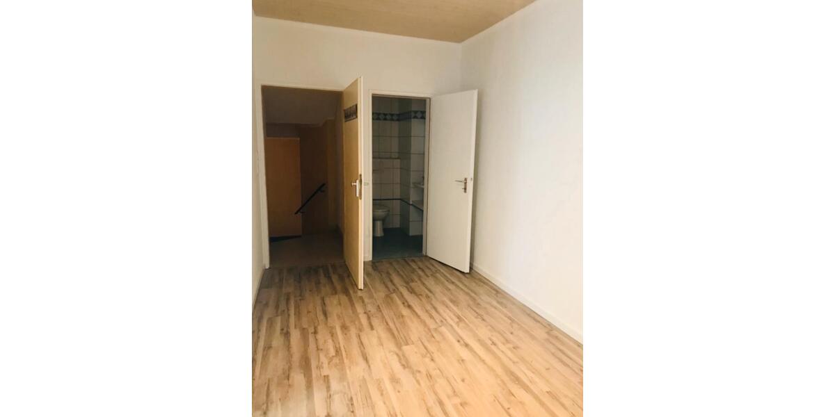 Schöne helle 120qm Wohnung in Helpup zu vermieten 5 zimmer