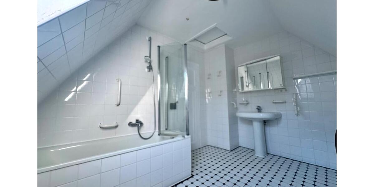 Etagenwohnung Oberursel (Taunus) - 2 Zimmer, 54 m&sup2;, 1.580&euro; | Angebot:24378830