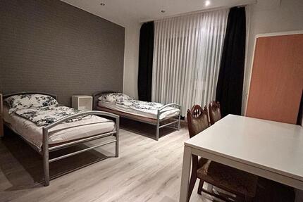Wohnen auf Zeit Grevenbroich Neuenhausen - 6 Zimmer, 130 m&sup2;, 15&euro; | Angebot:25162302