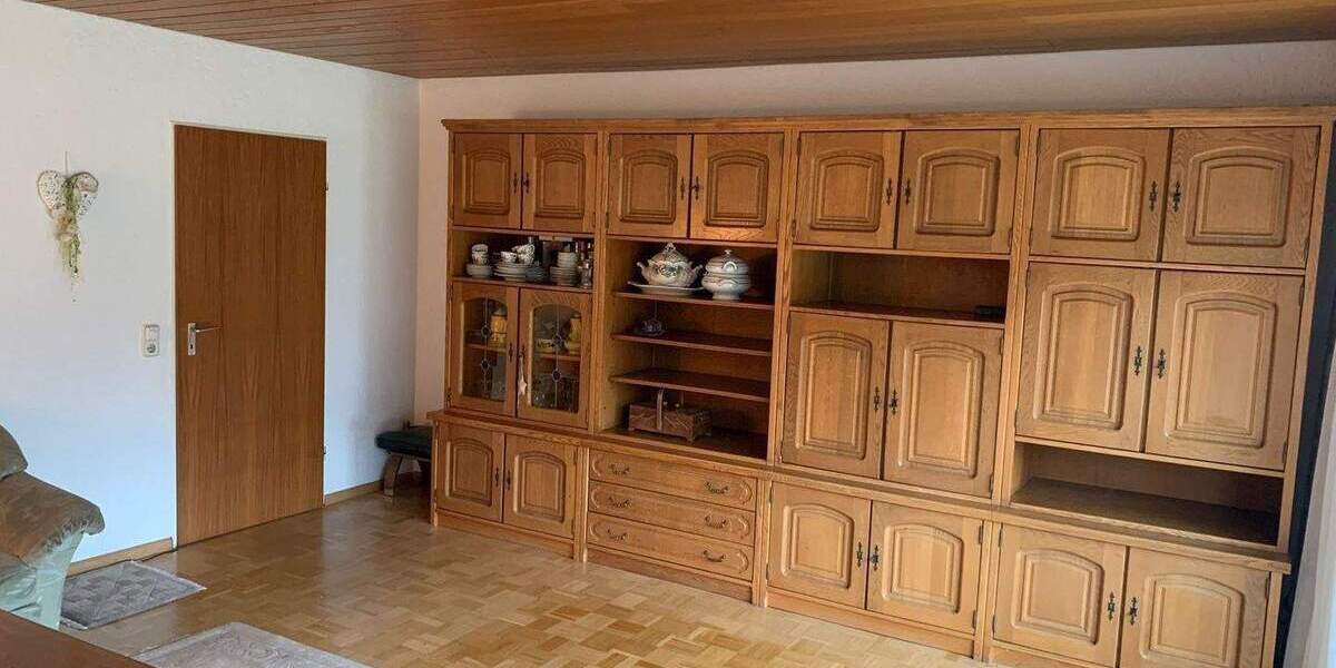 Etagenwohnung Freiburg im Breisgau St. Georgen - 4 Zimmer, 95 m&sup2;, 1.495&euro; | Angebot:25302794