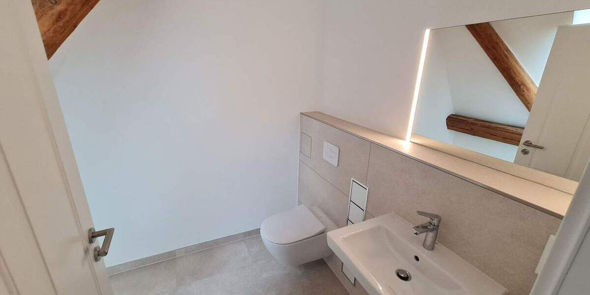 Modernes Wohnen in einem Reihenendhaus mit Außenbereich und Stellplätzen 5 zimmer