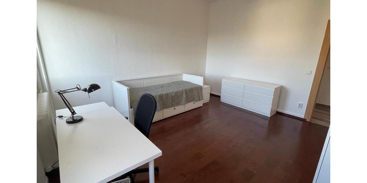 Wohnen auf Zeit Pforzheim Nordstadt - 19 Zimmer, 100 m&sup2;, 470&euro; | Angebot:26594589