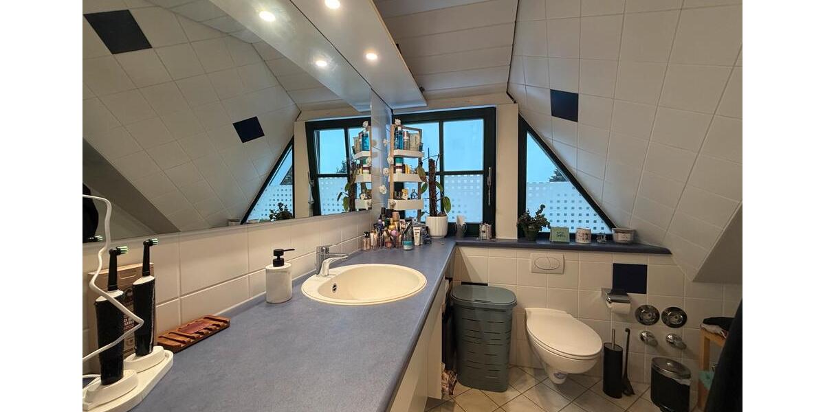 Dachgeschoßwohnung Bielefeld Schildesche - 2 Zimmer, 45 m&sup2;, 550&euro; | Angebot:26048112