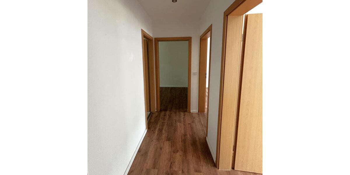 Etagenwohnung Querfurt - 3 Zimmer, 60 m&sup2;, 395&euro; | Angebot:23603871