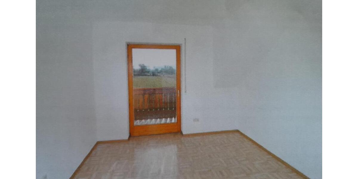 Dachgeschoßwohnung Berching - 3 Zimmer, 80 m&sup2;, 830&euro; | Angebot:25658222