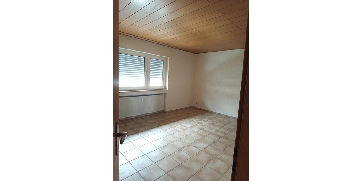 Erdgeschoßwohnung Heuchelheim a. d. Lahn - 3 Zimmer, 80 m&sup2;, 1.100&euro; | Angebot:24828331