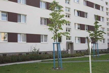 Wohnung Oschersleben Oschersleben - 3 Zimmer, 65 m&sup2;, 395&euro; | Angebot:25214743