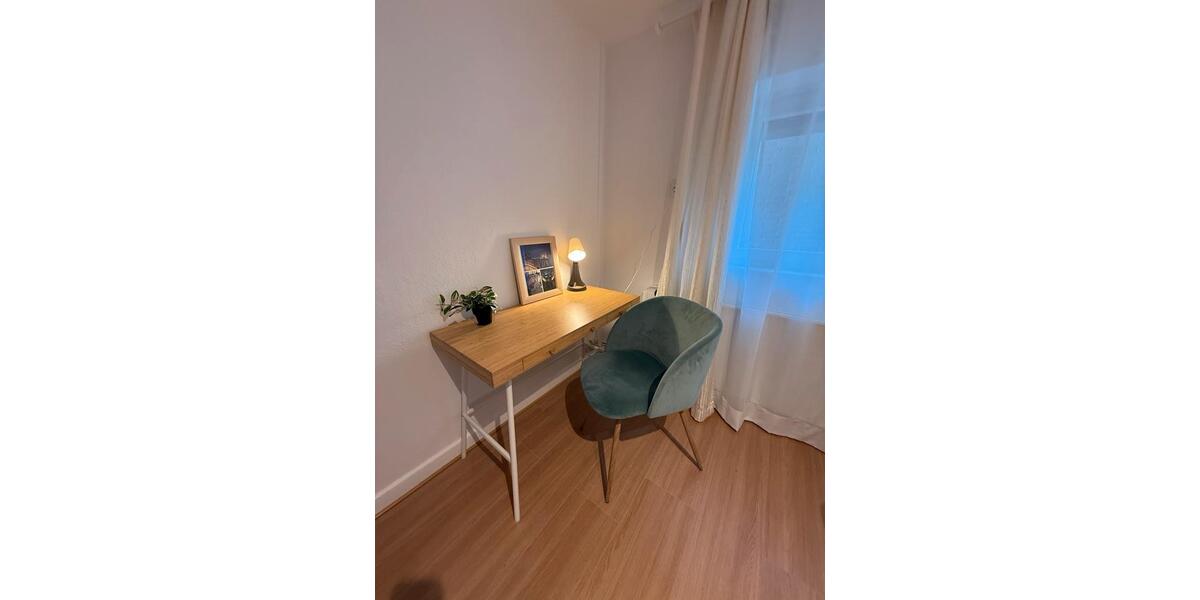 Wohnen auf Zeit Hamburg Langenhorn - 6 Zimmer, 126 m&sup2;, 680&euro; | Angebot:26610182