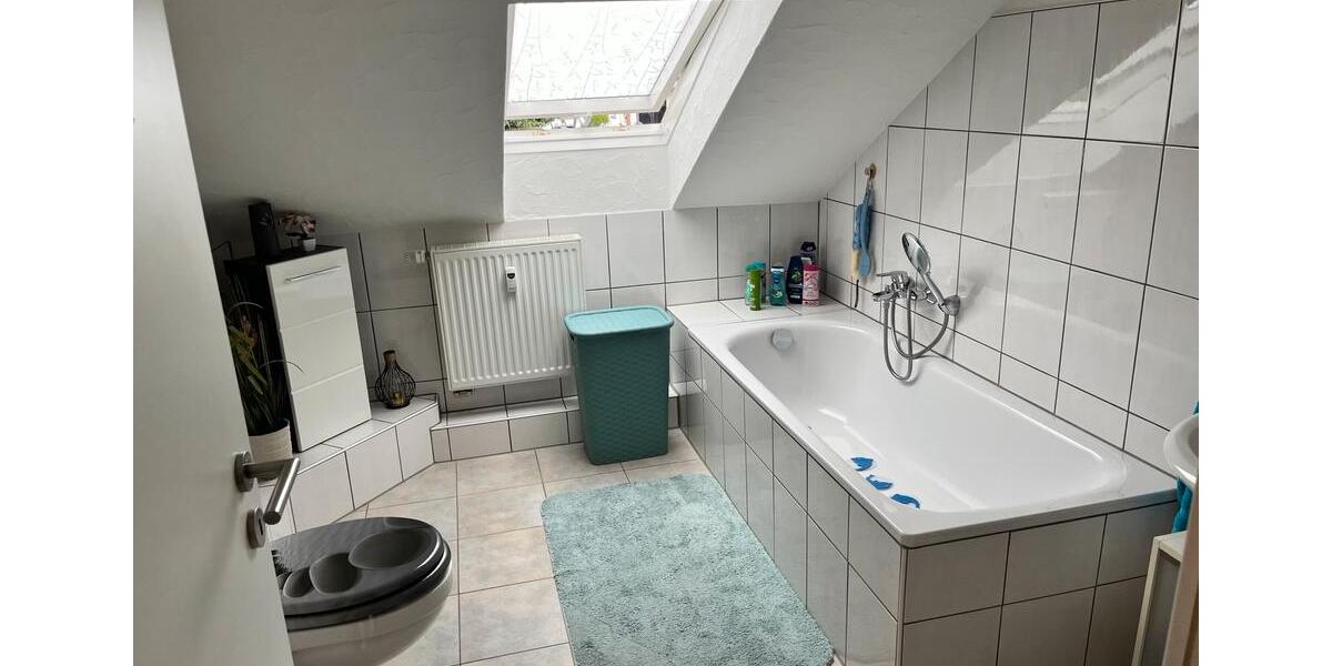 Dachgeschoßwohnung Twistetal - 3 Zimmer, 77 m&sup2;, 650&euro; | Angebot:25568213