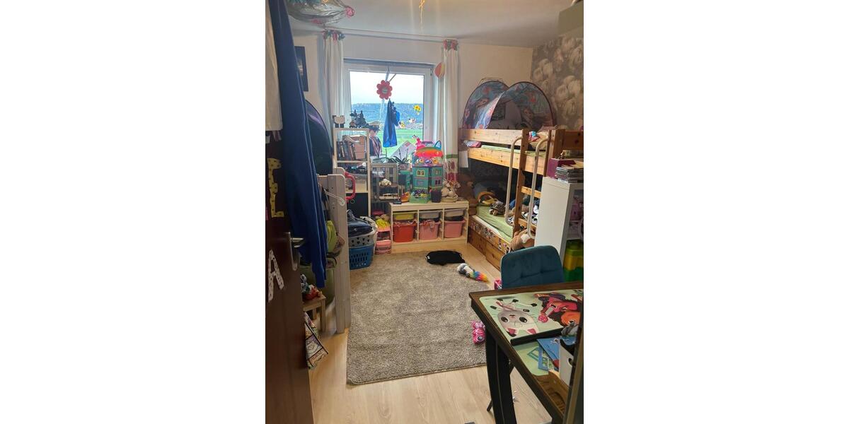 Wunderschöne Wohnung mit Balkon und tollem Ausblick! 3.5 zimmer