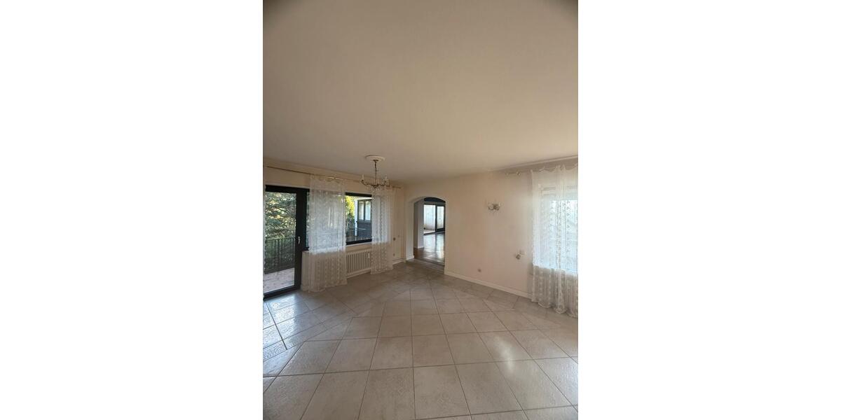 Etagenwohnung Kaiserslautern Engelshof - 4 Zimmer, 177 m&sup2;, 1.100&euro; | Angebot:25948178