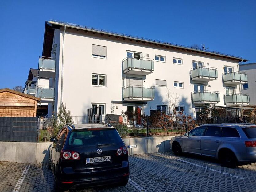 +++ Wie NEU - Erdgeschoßwohnung mit Garten & Süd-Terrasse - Marktplatz 1. Min. +++