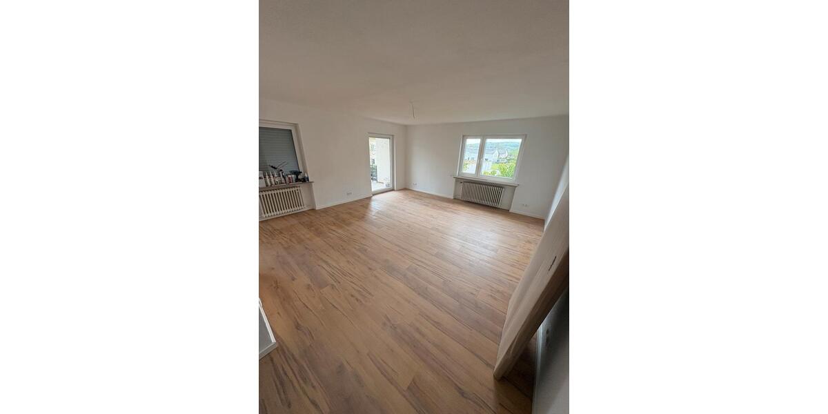 Etagenwohnung Amberg - 2 Zimmer, 68 m&sup2;, 990&euro; | Angebot:26566513