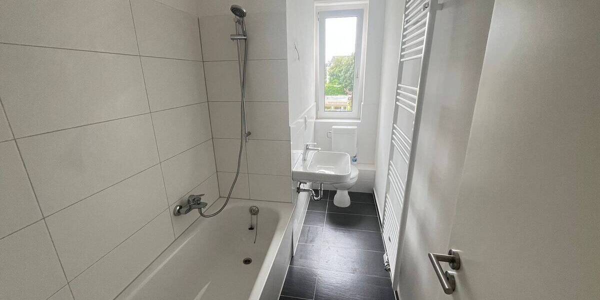 Etagenwohnung Zwickau Pölbitz - 3 Zimmer, 55 m&sup2;, 350&euro; | Angebot:26826644